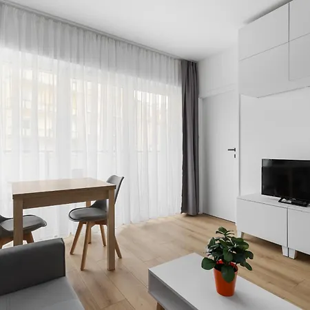 Nowoczesne I Eleganckie Apartamenty Very Berry W Poznaniu By Noclegi Renters Exterior foto