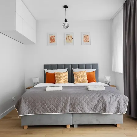 Nowoczesne I Eleganckie Apartamenty Very Berry W Poznaniu By Noclegi Renters Exterior foto
