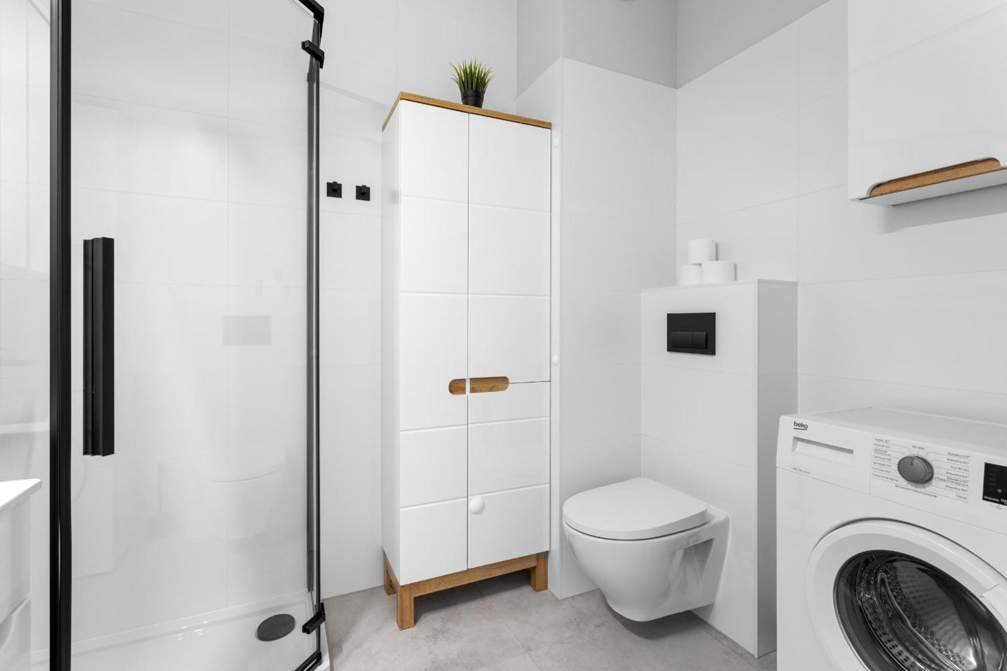 Apartment Nowoczesne I Eleganckie Very Berry W Poznaniu By Renters *