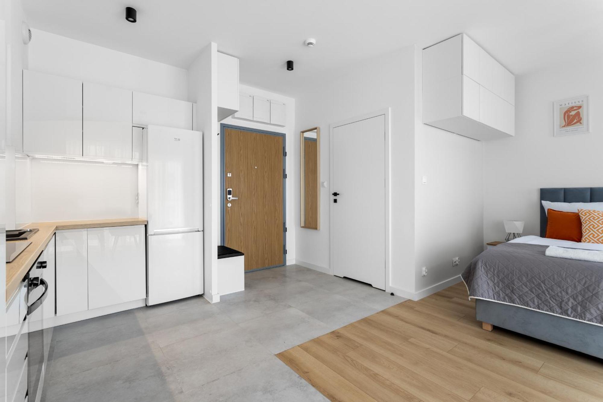 Nowoczesne I Eleganckie Very Berry W Poznaniu By Renters Apartment *