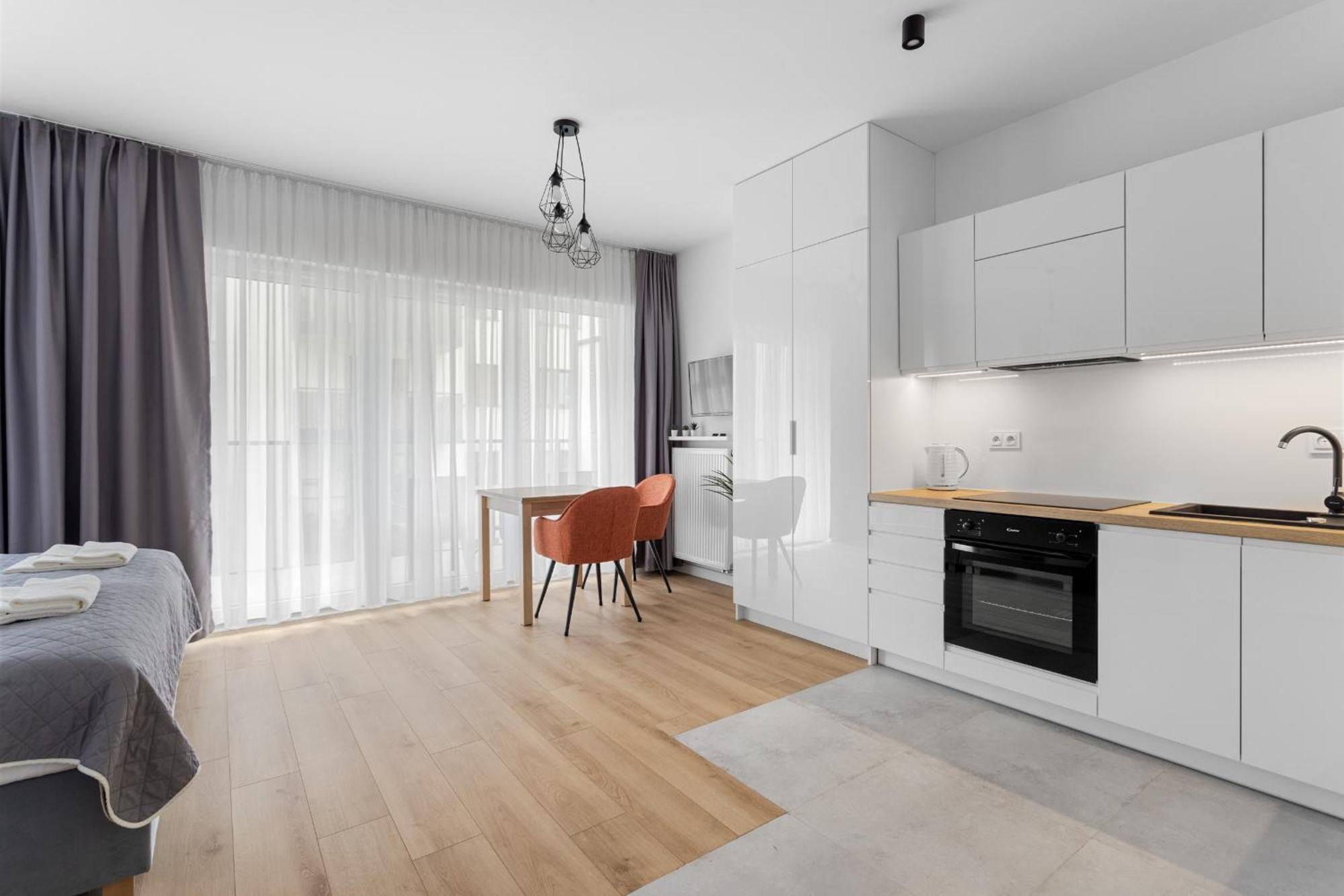 Apartment Nowoczesne I Eleganckie Very Berry W Poznaniu By Renters